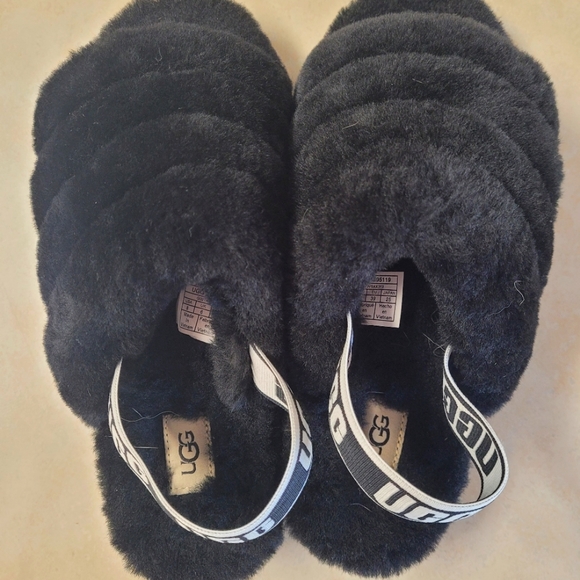UGG Fluff Yay Slides - Picture 1 of 5